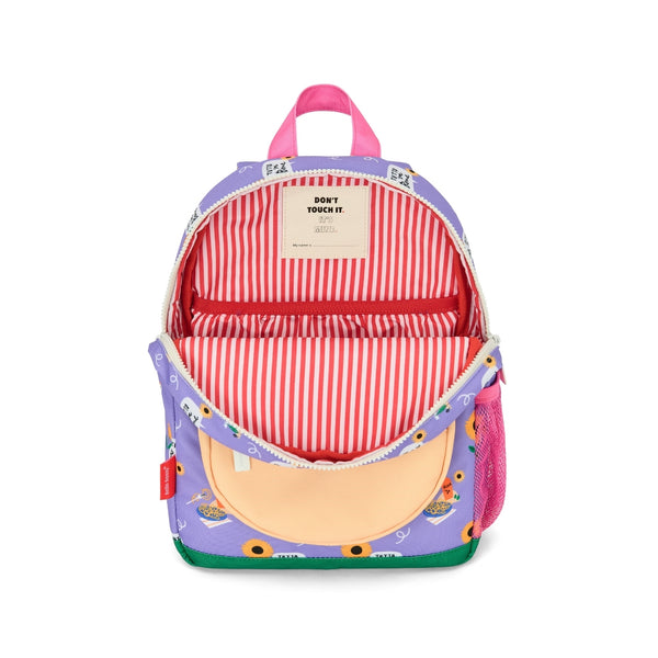 Mochila Pequena Redonda Hello Hossy em poliéster reciclado, impermeável, com formato A4, costas e alças acolchoadas, bolso para garrafa de água e capacidade de 7,3 L para crianças dos 2 aos 5 anos.
Sunflower