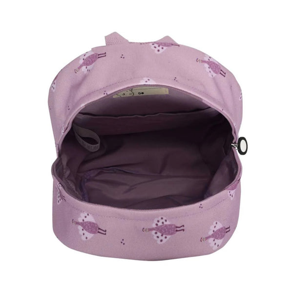 Mochila Pequena Trixie em PET reciclado com alças ajustáveis, fivela peitoral, bolso frontal, bolso para garrafa e tecido repelente à água. Proud Peacock
