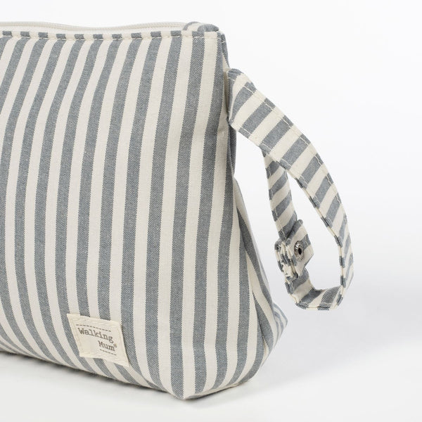 necessaire da walking mum modelo praline strips na cor matcha - verde