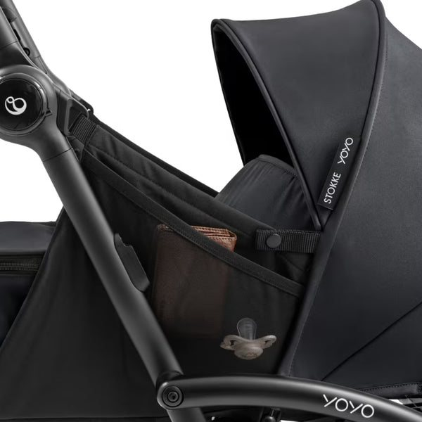 Ninho Stokke YOYO⁵ para recém-nascidos com posição totalmente deitada, arnês de segurança de 5 pontos, janelas de ventilação e dobragem ultracompacta.
Black