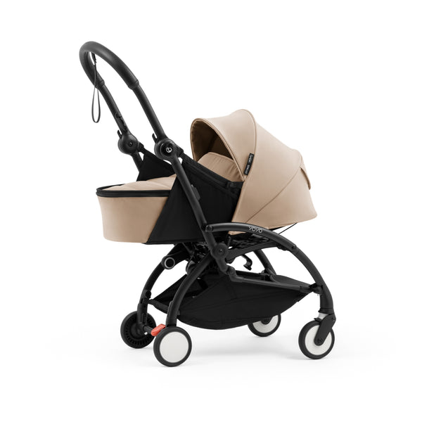 Carrinho Stokke YOYO⁵ + Ninho desde o nascimento, com posição totalmente deitada, dobragem ultracompacta com uma mão, suspensão nas quatro rodas e conjunto de assento incluído.
Taupe