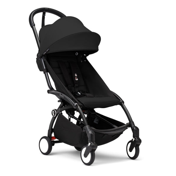 Carrinho Stokke YOYO³ compacto e ultraleve ideal para viagens e cabine de avião estrutura preta cor preto