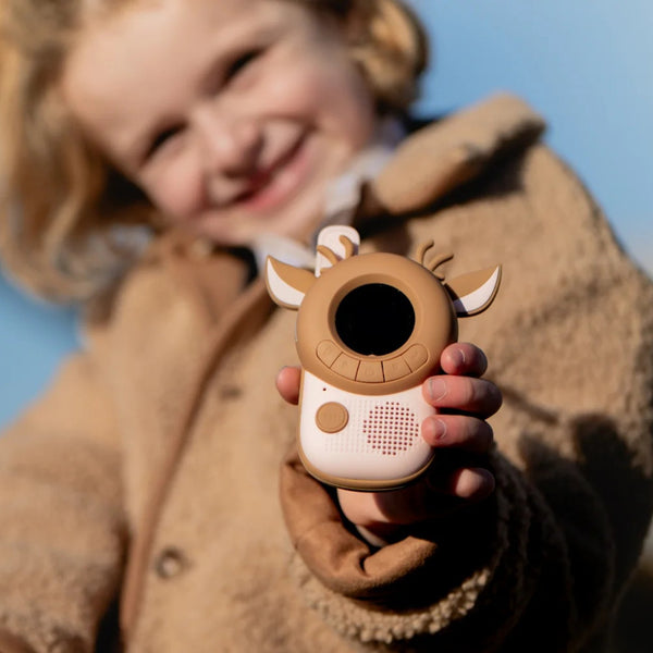 Walkie Talkie Zoo para crianças com ecrã digital, lanterna integrada e alcance até 3 km para aventuras ao ar livre deer