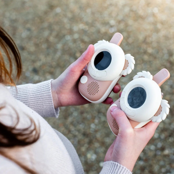 Walkie Talkie Zoo para crianças com ecrã digital, lanterna integrada e alcance até 3 km para aventuras ao ar livre koala