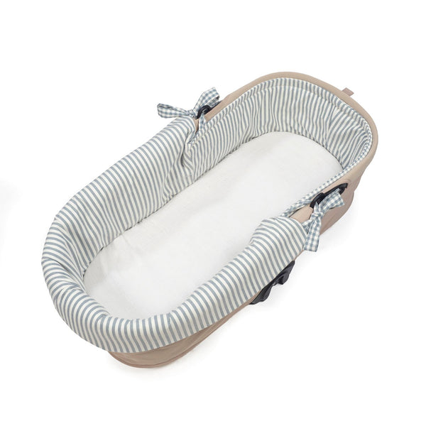 forra completa para alcofa da walking mum modelo praline vichy strips na cor matcha - verde