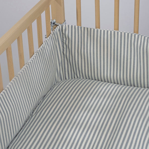 protetor de grades da walking mum modelo praline strips na cor matcha - verde