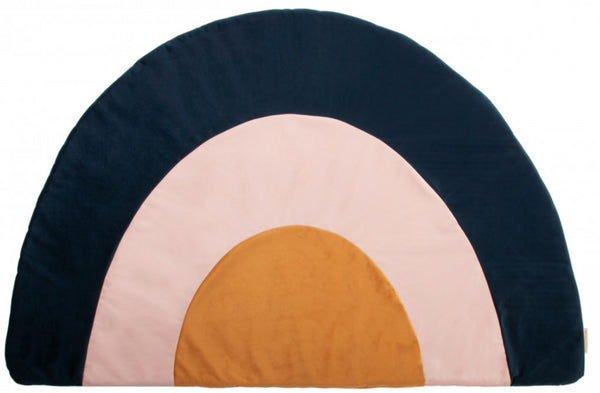 TAPETE ARCO-ÍRIS DE VELUDO