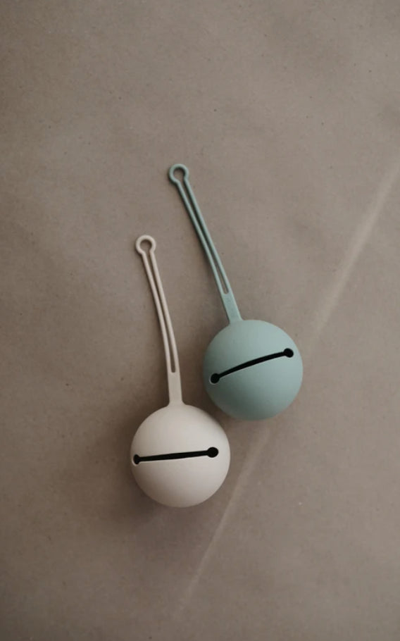 PORTA CHUPETAS MUSHIE