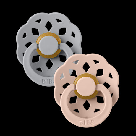 2 CHUPETAS BIBS 0-6 MESES