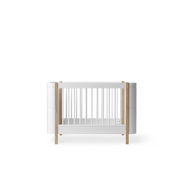 OLIVER FURNITURE CAMA DE GRADES WOOD MINI+ (INCLUI KIT 0-9 ANOS)