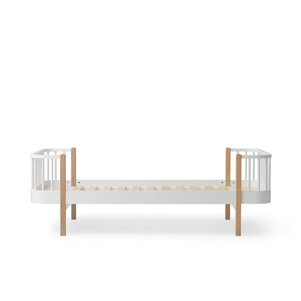 OLIVER FURNITURE CAMA WOOD