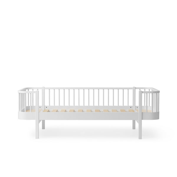 OLIVER FURNITURE CAMA DAY WOOD