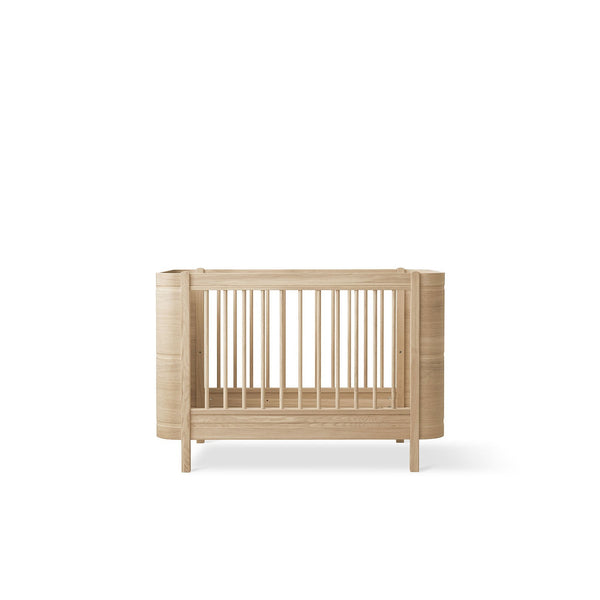 OLIVER FURNITURE CAMA DE GRADES WOOD MINI+ (INCLUI KIT 0-9 ANOS)
