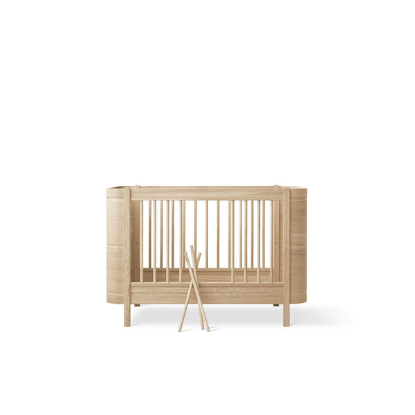 OLIVER FURNITURE CAMA DE GRADES WOOD MINI+ (INCLUI KIT 0-9 ANOS)