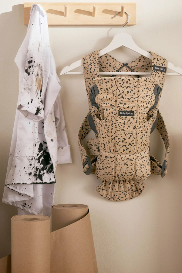 BABYBJORN BABY CARRIER MINI FRONTAL