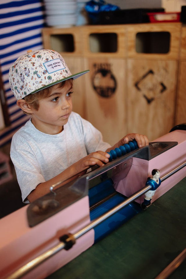 BONÉ +6 ANOS HELLO HOSSY