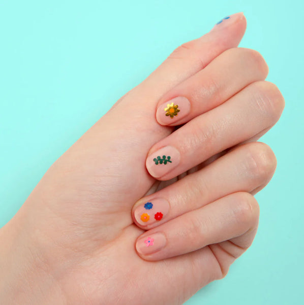 120 AUTOCOLANTES DE UNHAS OMY