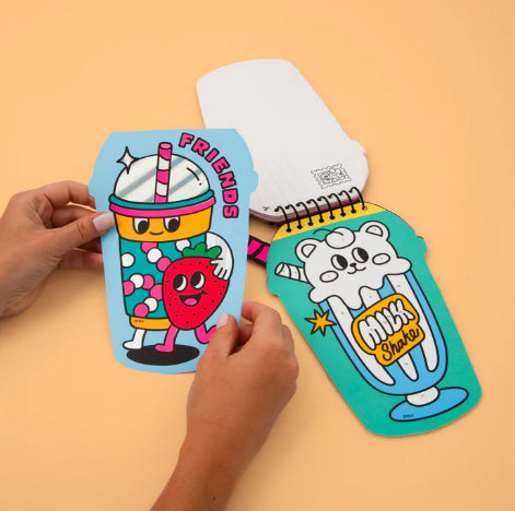 LIVRO DE COLORIR + STICKERS