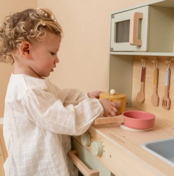 PLAY KITCHEN - GREEN