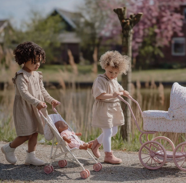 CARRINHO DE BONECAS DE METAL