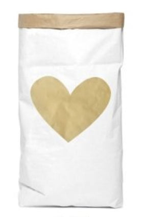 saco de papel coração dourado
