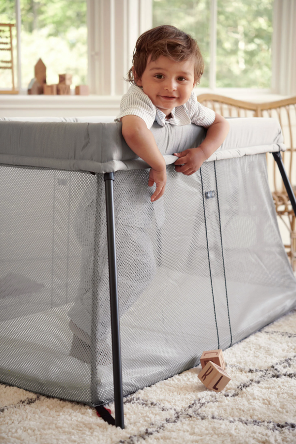 Babybjorn travel cot light silver