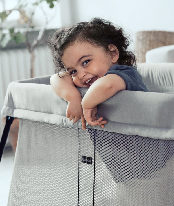 Babybjorn travel cot light silver