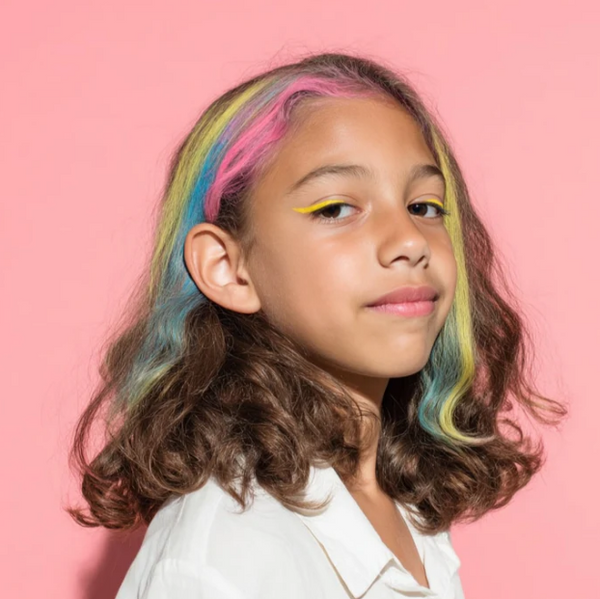 Conjunto de 6 colorações temporárias para cabelo em giz nas cores rosa, vermelho, roxo, azul, verde e amarelo, fáceis de aplicar e remover.