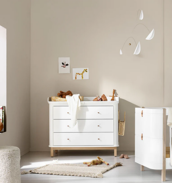 OLIVER FURNITURE CÓMODA WOOD 3 GAVETAS