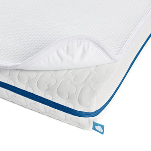 Colchão AeroSleep Evolution com núcleo de espuma híbrida firme e resguardo impermeável respirável 3D incluído para berço de bebé.