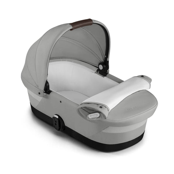 Alcofa CYBEX GAZELLE S compatível com os carrinhos Gazelle S e e-Gazelle S, com colchão em espuma macia, interior espaçoso, pega de transporte e capota solar XXL com proteção UPF 50+ para bebés desde o nascimento até aos 9 kg. Stone Grey