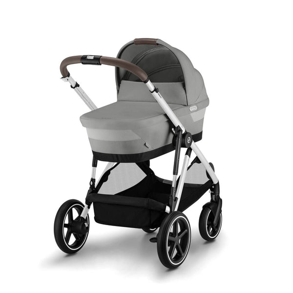 Alcofa CYBEX GAZELLE S compatível com os carrinhos Gazelle S e e-Gazelle S, com colchão em espuma macia, interior espaçoso, pega de transporte e capota solar XXL com proteção UPF 50+ para bebés desde o nascimento até aos 9 kg. Stone Grey