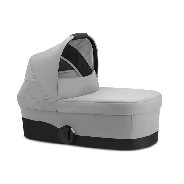 Alcofa CYBEX S compatível com os carrinhos Eezy S, Balios S Lux, Talos S Lux e Avi Spin, com colchão em espuma macia, capota extensível com proteção UPF 50+, ventilação integrada e pega de transporte para bebés desde o nascimento até aos 9 kg. Fog Grey