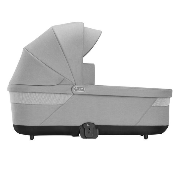 Alcofa CYBEX S LUX compatível com os carrinhos Balios S Lux e Talos S Lux, com colchão em espuma macia, capota solar XXL UPF 50+, ventilação integrada e pega de transporte para bebés desde o nascimento até aos 9 kg. Lava Grey