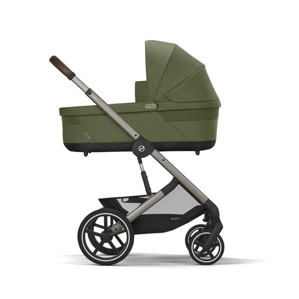 Alcofa CYBEX S LUX compatível com os carrinhos Balios S Lux e Talos S Lux, com colchão em espuma macia, capota solar XXL UPF 50+, ventilação integrada e pega de transporte para bebés desde o nascimento até aos 9 kg. Moss Green