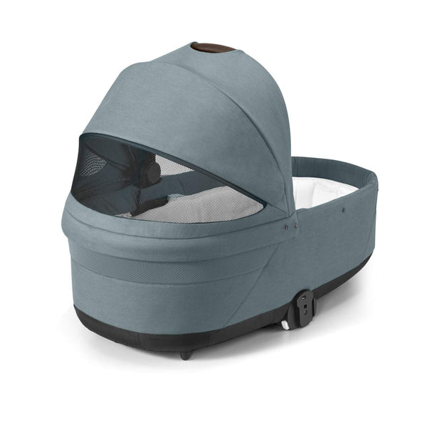 Alcofa CYBEX S LUX compatível com os carrinhos Balios S Lux e Talos S Lux, com colchão em espuma macia, capota solar XXL UPF 50+, ventilação integrada e pega de transporte para bebés desde o nascimento até aos 9 kg. Stormy Blue