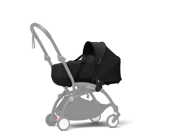 Alcofa STOKKE YOYO³ ultra leve e compacta, com colchão respirável, capota ventilada, cobre-pés, tecido impermeável com proteção UPF 50+ e compatível com o carrinho STOKKE YOYO³ para bebés desde o nascimento até aos 9 kg. Black