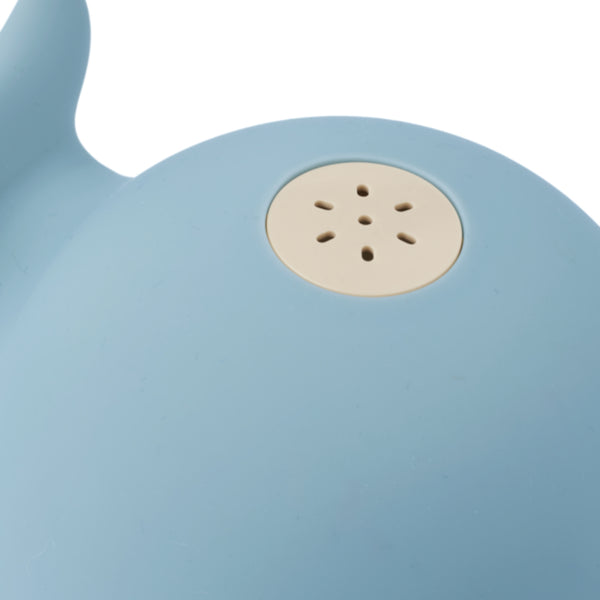 Baleia Sprinkler infantil para o banho com spray ativado pelo contacto com a água, exterior em silicone e design totalmente impermeável.
Beach Blue