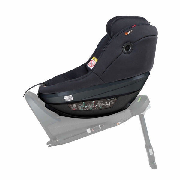 Cadeira auto BeSafe Beyond² 360 dos 61 aos 125 cm com rotação 360°, proteção SIP+, Universal Level Technology e espaço para pernas ajustável. Black Softbreeze