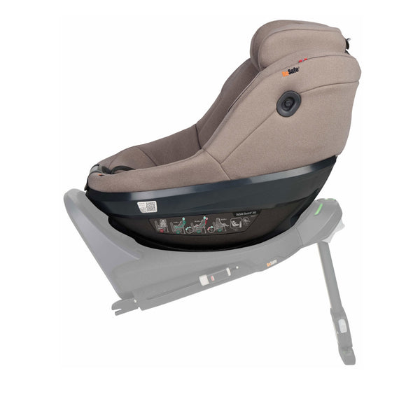 Cadeira auto BeSafe Beyond² 360 dos 61 aos 125 cm com rotação 360°, proteção SIP+, Universal Level Technology e espaço para pernas ajustável. Dark Sand Softbreeze