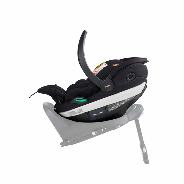 Cadeira auto BeSafe Go Beyond i-Size com tecnologia Active Lay Flat, proteção lateral SIP+, Dynamic Force Absorber™, tecido Mesh respirável, compatível com Base Beyond ISOFIX e utilização desde os 40 aos 87 cm em contra marcha. Fresh Black Cab