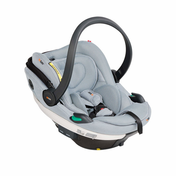 Cadeira auto BeSafe Go Beyond i-Size com tecnologia Active Lay Flat, proteção lateral SIP+, Dynamic Force Absorber™, tecido Mesh respirável, compatível com Base Beyond ISOFIX e utilização desde os 40 aos 87 cm em contra marcha. Peak Mesh