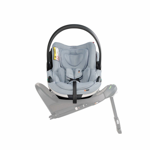 Cadeira auto BeSafe Go Beyond i-Size com tecnologia Active Lay Flat, proteção lateral SIP+, Dynamic Force Absorber™, tecido Mesh respirável, compatível com Base Beyond ISOFIX e utilização desde os 40 aos 87 cm em contra marcha. Peak Mesh