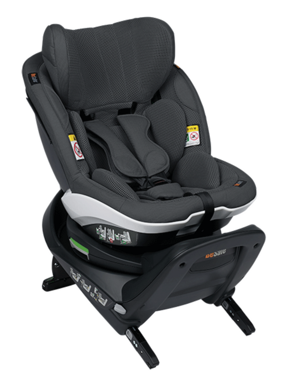 Cadeira auto BeSafe iZi Turn i-Size com rotação de 360°, base ISOFIX integrada, sistema Two-Fit Cushion™ e utilização dos 61 aos 105 cm, permitindo viajar em contra ou a favor da marcha. Anthracite Mesh
