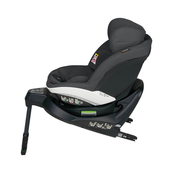 Cadeira auto BeSafe iZi Turn i-Size com rotação de 360°, base ISOFIX integrada, sistema Two-Fit Cushion™ e utilização dos 61 aos 105 cm, permitindo viajar em contra ou a favor da marcha. Anthracite Mesh
