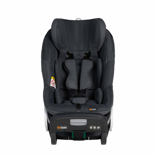 Cadeira auto BeSafe Stretch contra a marcha até 125 cm e 36 kg, aprovada no Plus Test, com proteção lateral SIP+ e instalação sem ISOFIX. Anthracite Mesh