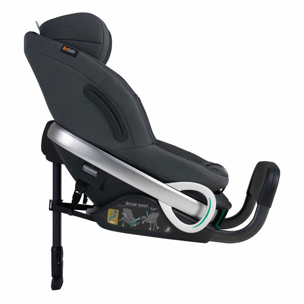 Cadeira auto BeSafe Stretch contra a marcha até 125 cm e 36 kg, aprovada no Plus Test, com proteção lateral SIP+ e instalação sem ISOFIX. Anthracite Mesh