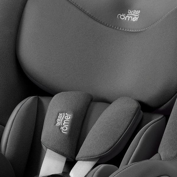Cadeira auto Britax Römer Dualfix 5Z i-Size com rotação de 360° na Flex Base 5Z, 12 posições de reclinação, arnês de 5 pontos e proteção contra impactos laterais para crianças dos 61 aos 105 cm.  Style Mineral Grey
