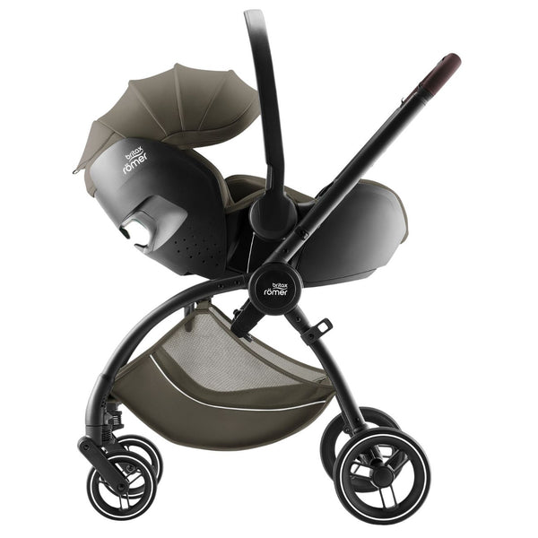 BRITAX ROMER RIO STYLE TRIO + BASE