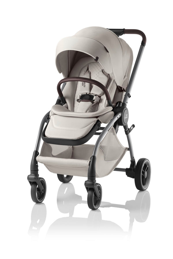 BRITAX RÖMER RIO LUX TRIO com carrinho leve e compacto Rio Lux, alcofa Rio com colchão ergonómico e cadeira auto Baby-Safe Pro com tecnologia Ergo Recline. Sistema de viagem completo desde o nascimento até aos 22 kg. Soft Taupe